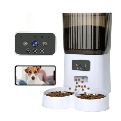 Automatic feeder for cats and dogs with HD camera and voice recording